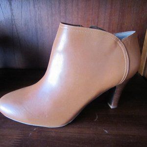 NEW Banana Republic Stella Butterscotch Boots